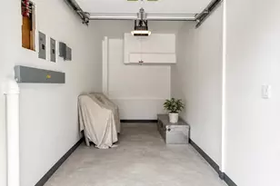 926 E 99th St, New York City, NY 11236 - Photo 14