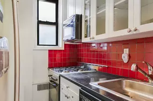 657 E 26th St, New York City, NY 11210 - Photo 8