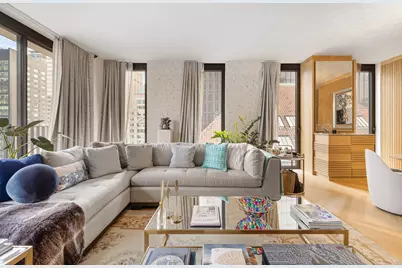 16 W 40th Street #27B, New York City, NY 10018 - Photo 2
