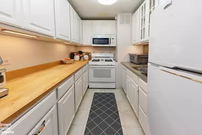 444 E 75th Street #9C, New York City, NY 10021 - Photo 4