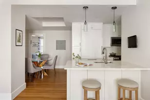 27 W 72nd St, New York, NY 10023 - Photo 2