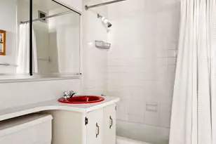 130 W 67th St, New York City, NY 10023 - Photo 6