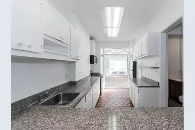 306 E 81st Street #2, New York, NY 10028 - Photo 10