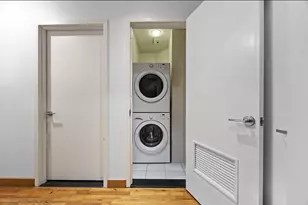 37 Bridge St, New York City, NY 11201 - Photo 8