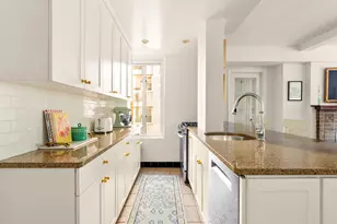 61 W 9th St, New York, NY 10011 - Photo 4