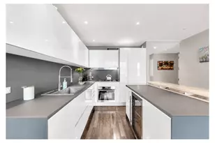 166 W 18th St, New York City, NY 10011 - Photo 8