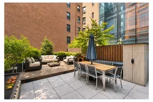 166 W 18th St, New York City, NY 10011 - Photo 2