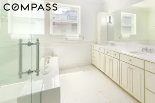 338 W 71st St, New York City, NY 10023 - Photo 10