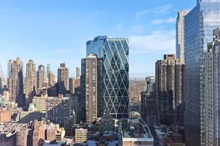 310 W 52nd St, New York, NY 10019 - Photo 2
