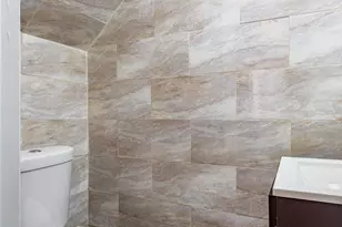 586 E 42nd St, New York City, NY 11203 - Photo 8