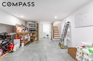 586 E 42nd St, New York City, NY 11203 - Photo 18