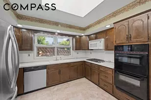 86 Norwalk Ave, New York City, NY 10314 - Photo 26