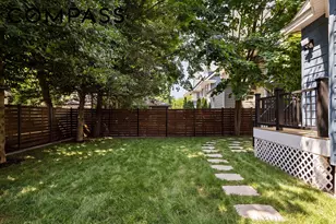 534 E 24th St, New York City, NY 11210 - Photo 24