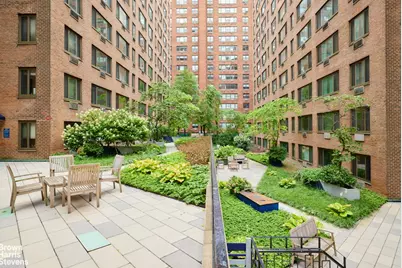425 E 63rd Street #W5C, New York City, NY 10065 - Photo 8