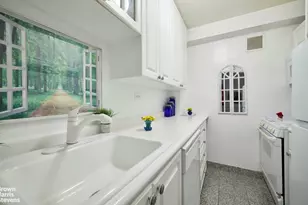 425 E 63rd St, New York City, NY 10065 - Photo 6