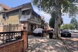 610 E 3rd St, Brooklyn, NY 11218 - Photo 20