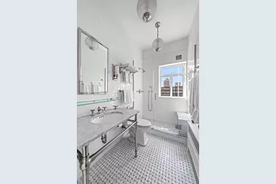 19 E 88th Street #PHD, New York City, NY 10128 - Photo 18