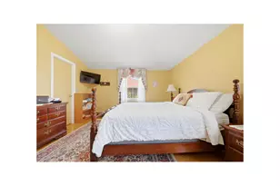 2410 Lodovick Ave, New York City, NY 10469 - Photo 30