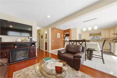 2410 Lodovick Avenue, New York City, NY 10469 - Photo 10