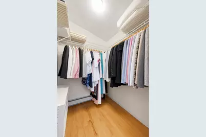 2410 Lodovick Avenue, New York City, NY 10469 - Photo 26