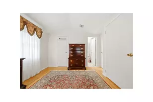 2410 Lodovick Ave, New York City, NY 10469 - Photo 24