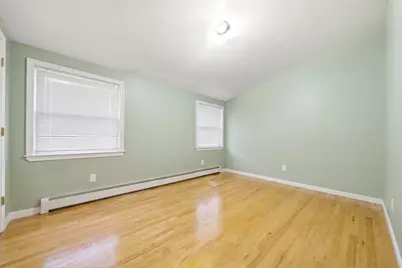 2410 Lodovick Avenue, New York City, NY 10469 - Photo 34