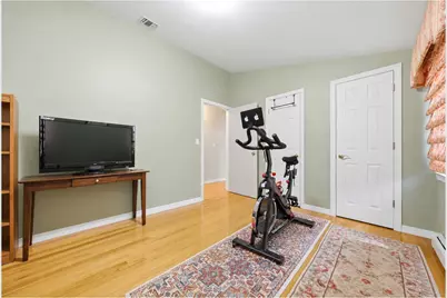 2410 Lodovick Avenue, New York City, NY 10469 - Photo 36