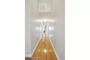 2410 Lodovick Ave, New York City, NY 10469 - Photo 22
