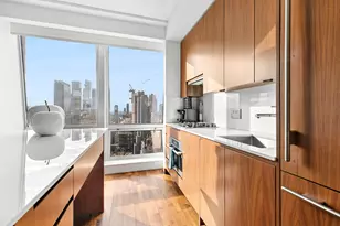 400 5th Ave, New York City, NY 10018 - Photo 2
