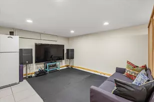 1-80 Greenway S, New York City, NY 11375 - Photo 38