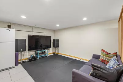 180 Greenway S, Forest Hills, NY 11375 - Photo 38
