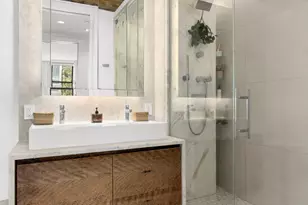 172 N 10th St, New York City, NY 11211 - Photo 8