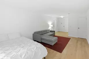 305 E 40th St, New York City, NY 10017 - Photo 4