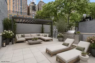350 W 44th St, New York City, NY 10036 - Photo 2
