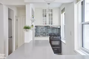 30 Monroe Pl, Brooklyn, NY 11201 - Photo 4