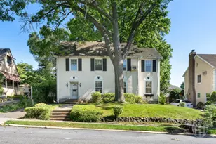 12 Carolina Rd, Douglaston, NY 11362 - Photo 2
