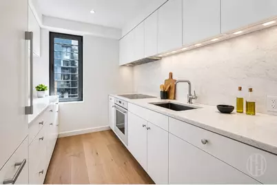 200 E 62nd Street #22D, New York, NY 10065 - Photo 2