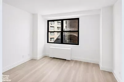 305 E 40th Street #5A, New York City, NY 10017 - Photo 8