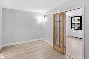 305 E 40th St, New York City, NY 10017 - Photo 6