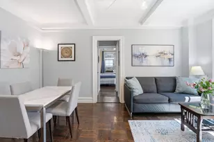 345 W 55th St, New York City, NY 10019 - Photo 4