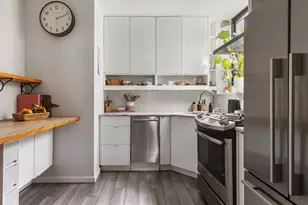 295 St Johns Pl, New York City, NY 11238 - Photo 2