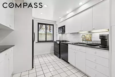33 W 67th Street #FE, New York, NY 10023 - Photo 8