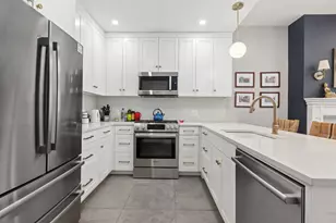 329 W 89th St, New York, NY 10024 - Photo 4