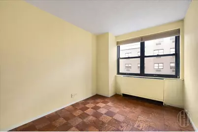 200 E 24th Street #1008, New York, NY 10010 - Photo 4