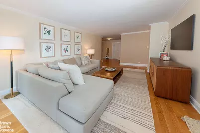 300 E 40th Street #21R, New York City, NY 10016 - Photo 8