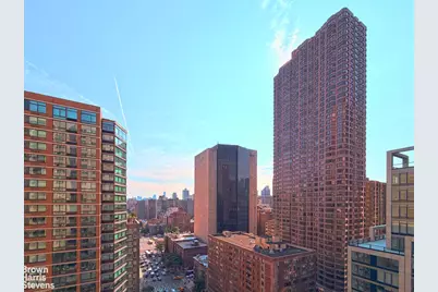 300 E 40th Street #21R, New York City, NY 10016 - Photo 10