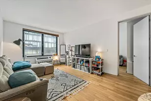 21-45 44th Dr, Long Island City, NY 11101 - Photo 12