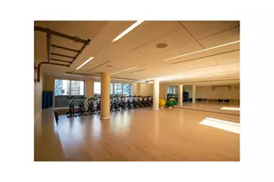 322 W 57th St, New York City, NY 10019 - Photo 20