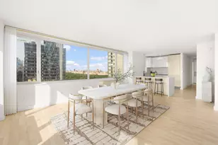 322 W 57th St, New York City, NY 10019 - Photo 2