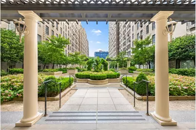 333 W 56th Street #9L, New York City, NY 10019 - Photo 18